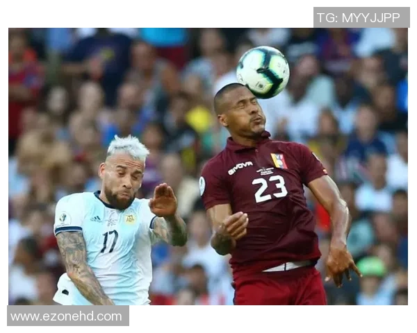 足球球星的技艺解析:从脚下功夫到战术意识的全面剖析 足球球星的技艺解析:从脚下功夫到战术意识的全面剖析